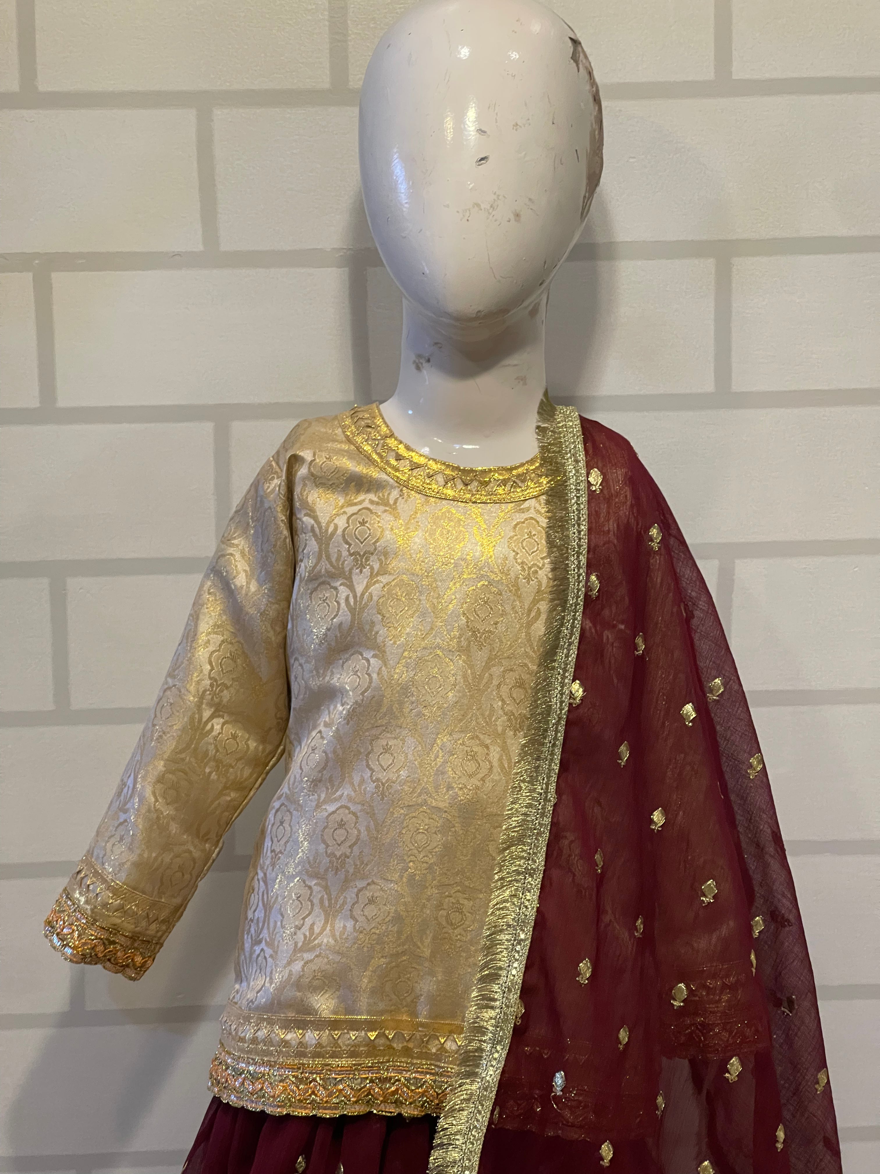 GOLDEN SHINE - Mataish Couture